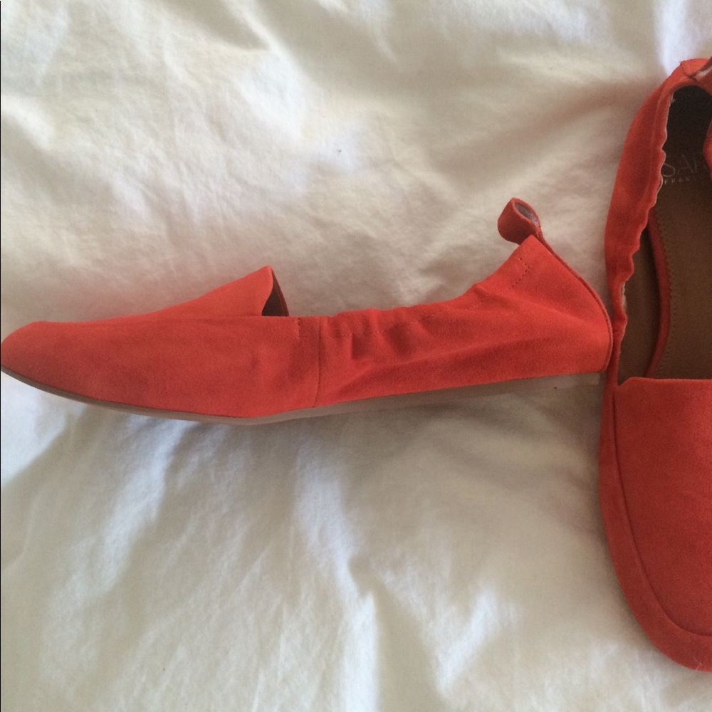 Women’s Orange Scrunch Loafer 8.5 New without box